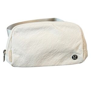 Lululemon athletica Opal White Everywhere Crossbody Belt Bag